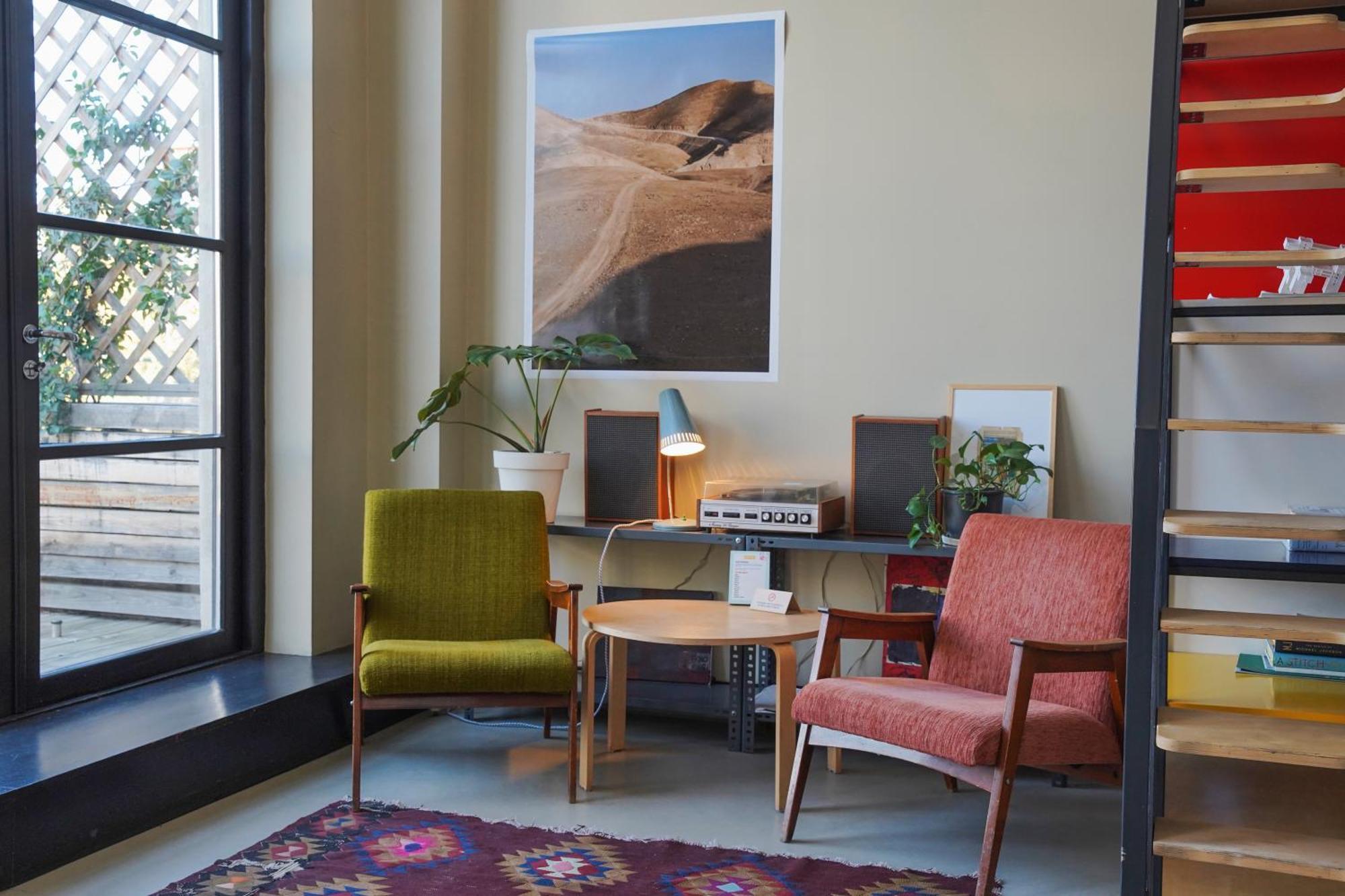 Fabrika Hostel & Suites Tbilisi Bagian luar foto